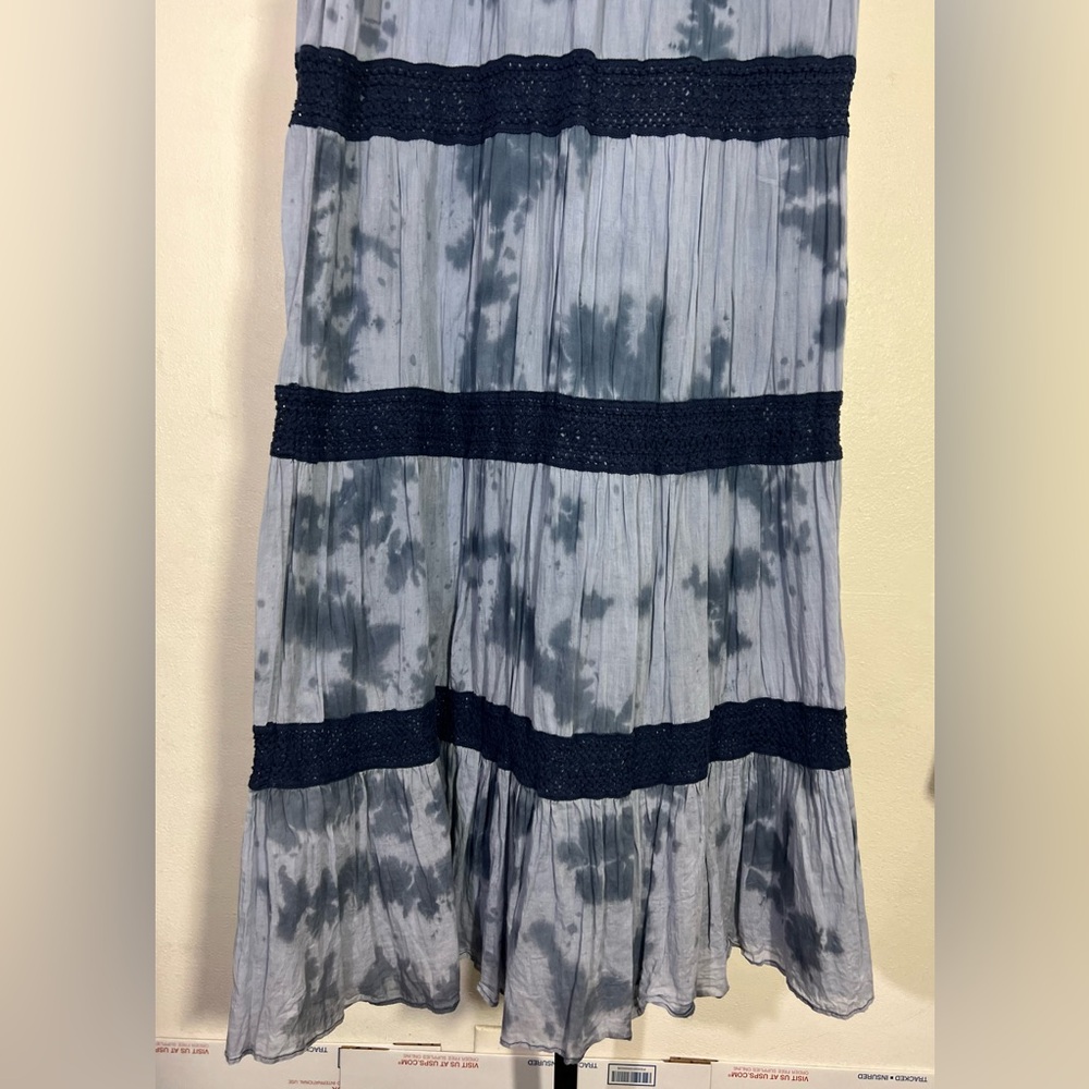 Michael Kors Washed Blue Tie Dye Crochet Maxi Skirt
Blue Tie-Dye Maxi Skirt - Picture 8 of 12